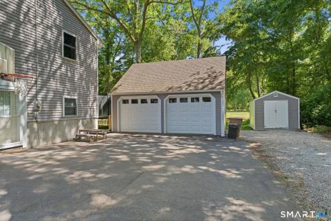 18 Old Black Point Road East Lyme CT 06357