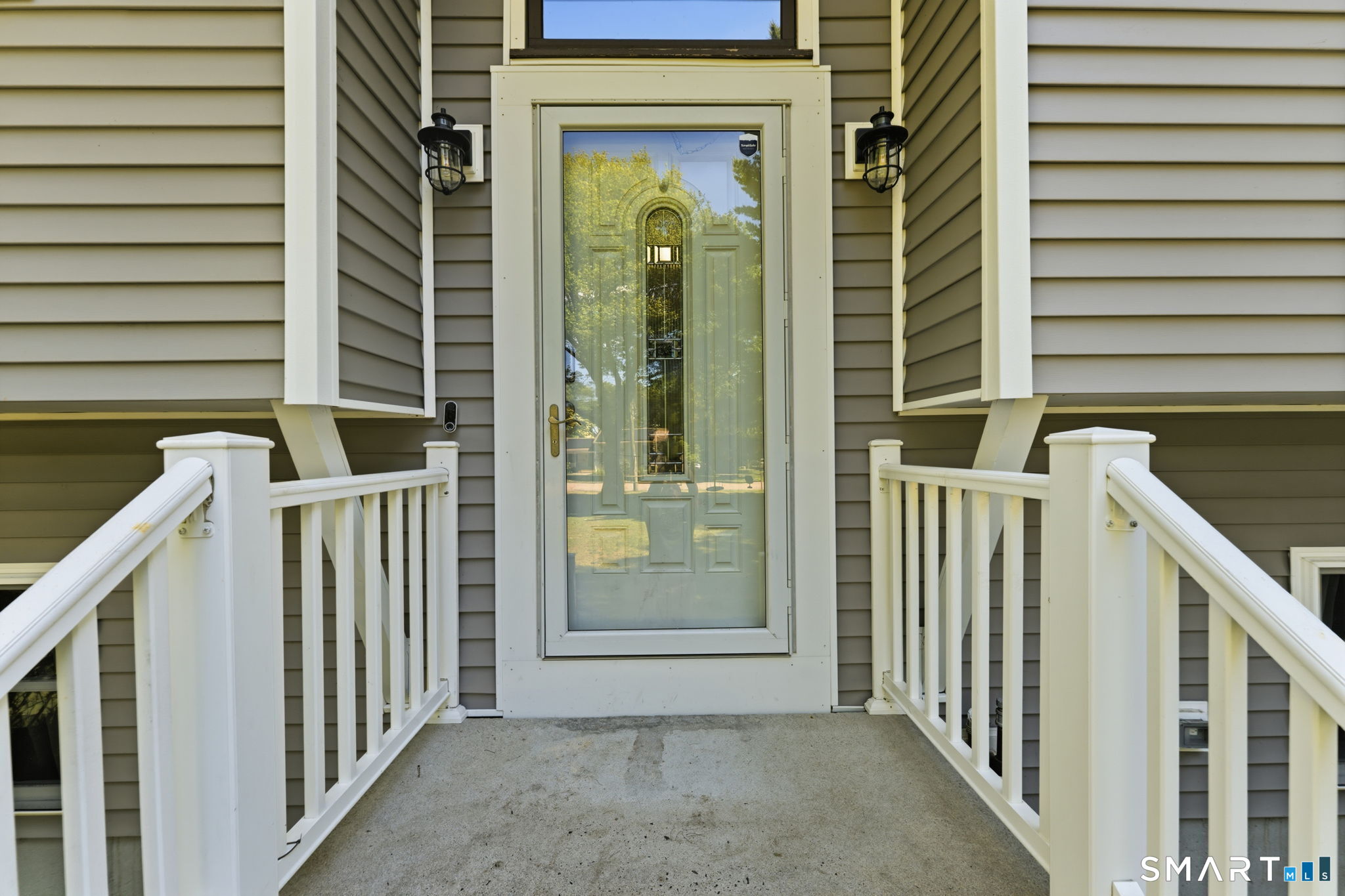 18 Old Black Point Road East Lyme CT 06357