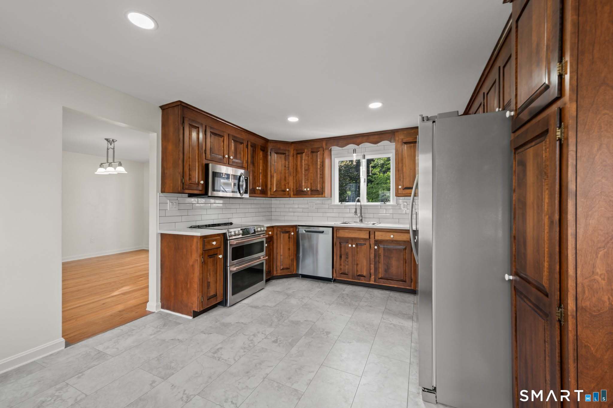37 Pilgrim Drive Windsor CT 06095