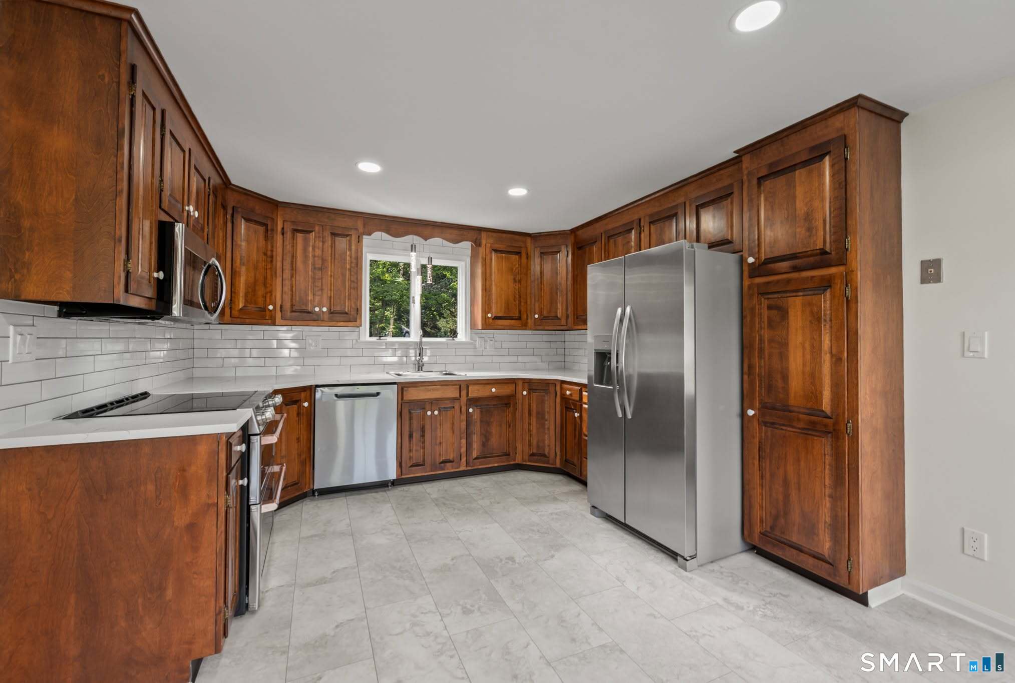 37 Pilgrim Drive Windsor CT 06095
