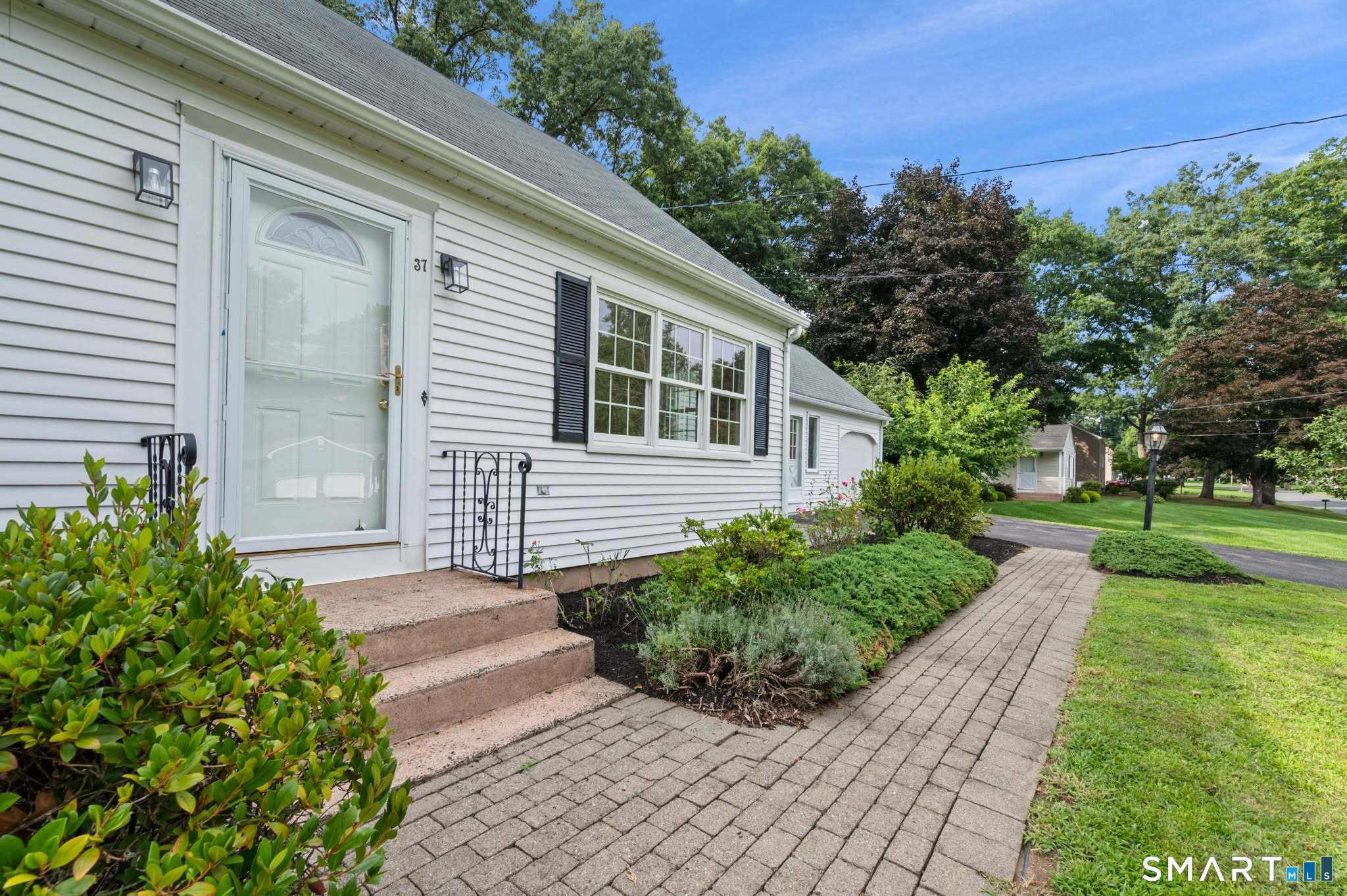 37 Pilgrim Drive Windsor CT 06095