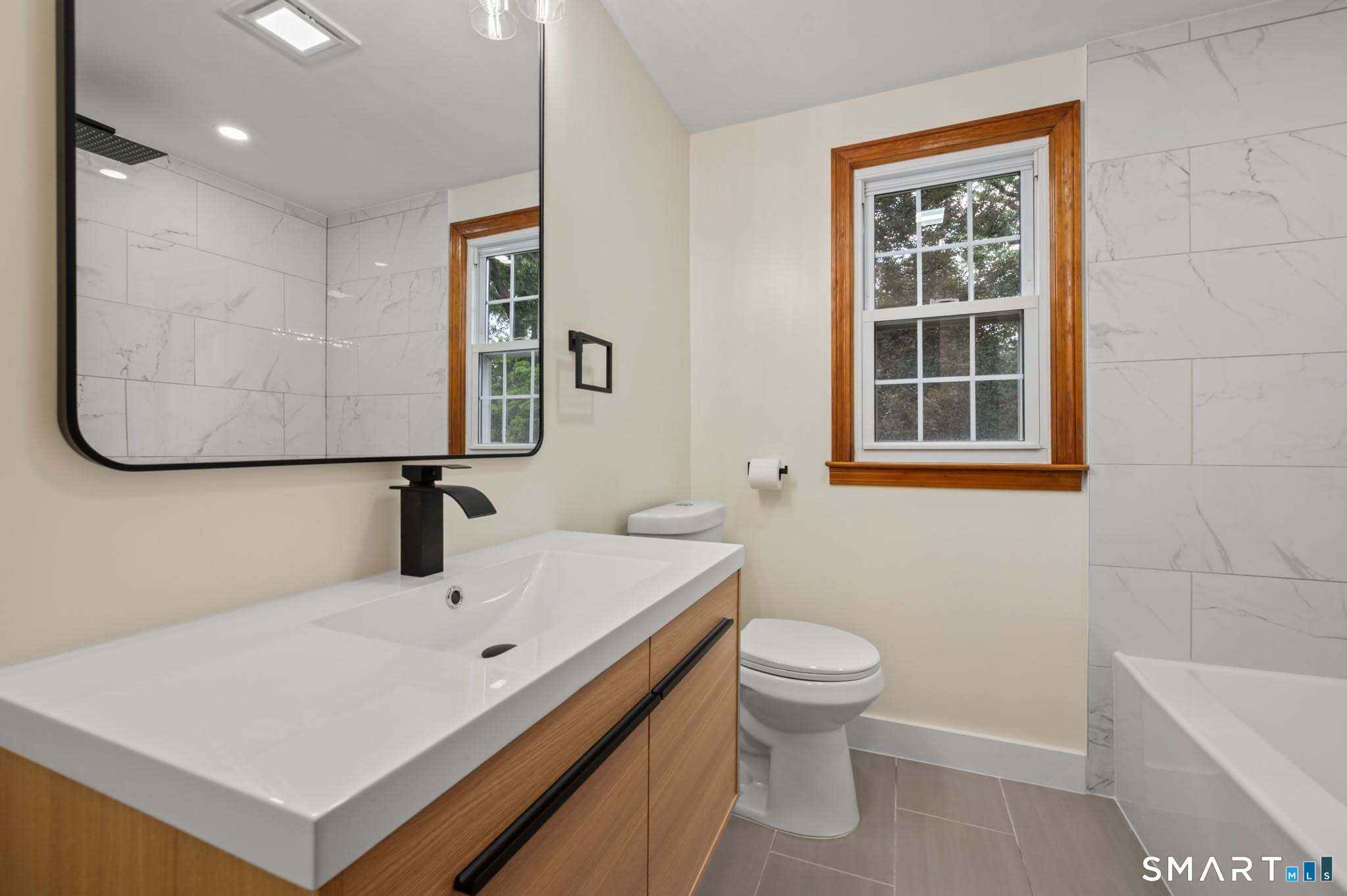 37 Pilgrim Drive Windsor CT 06095