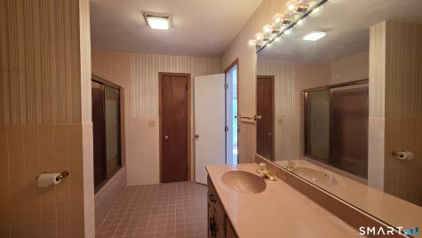 20 Meadow Lane Montville CT 06382