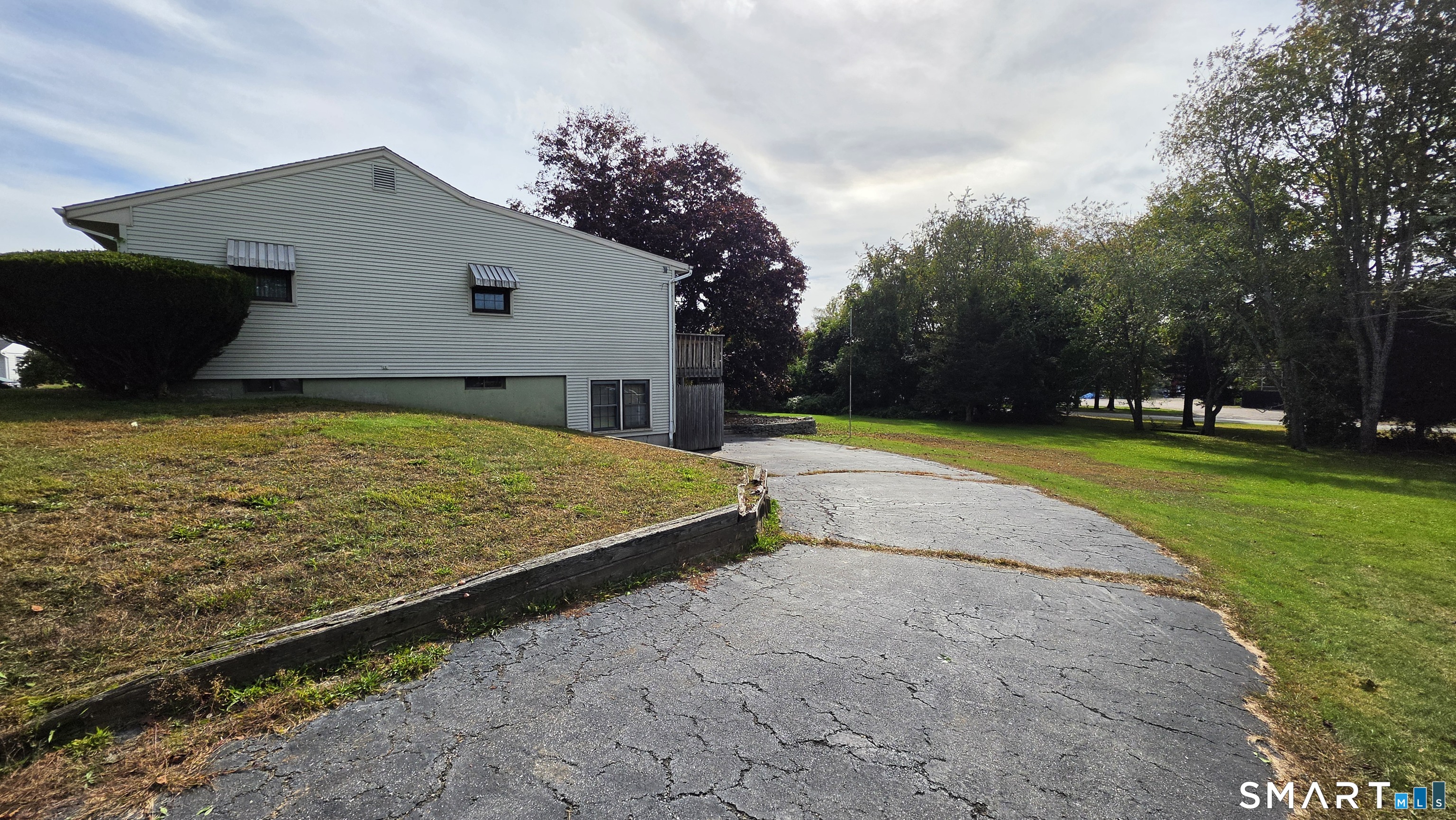20 Meadow Lane Montville CT 06382