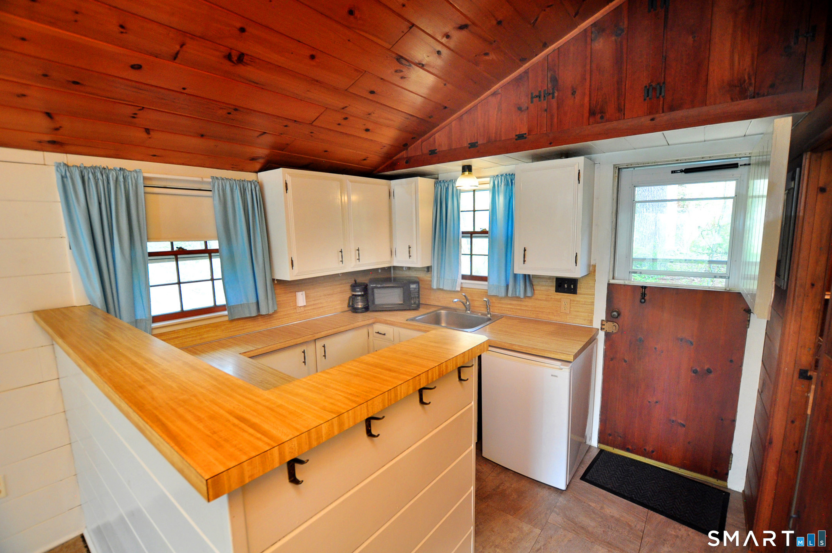 129 Newgate Road East Granby CT 06026