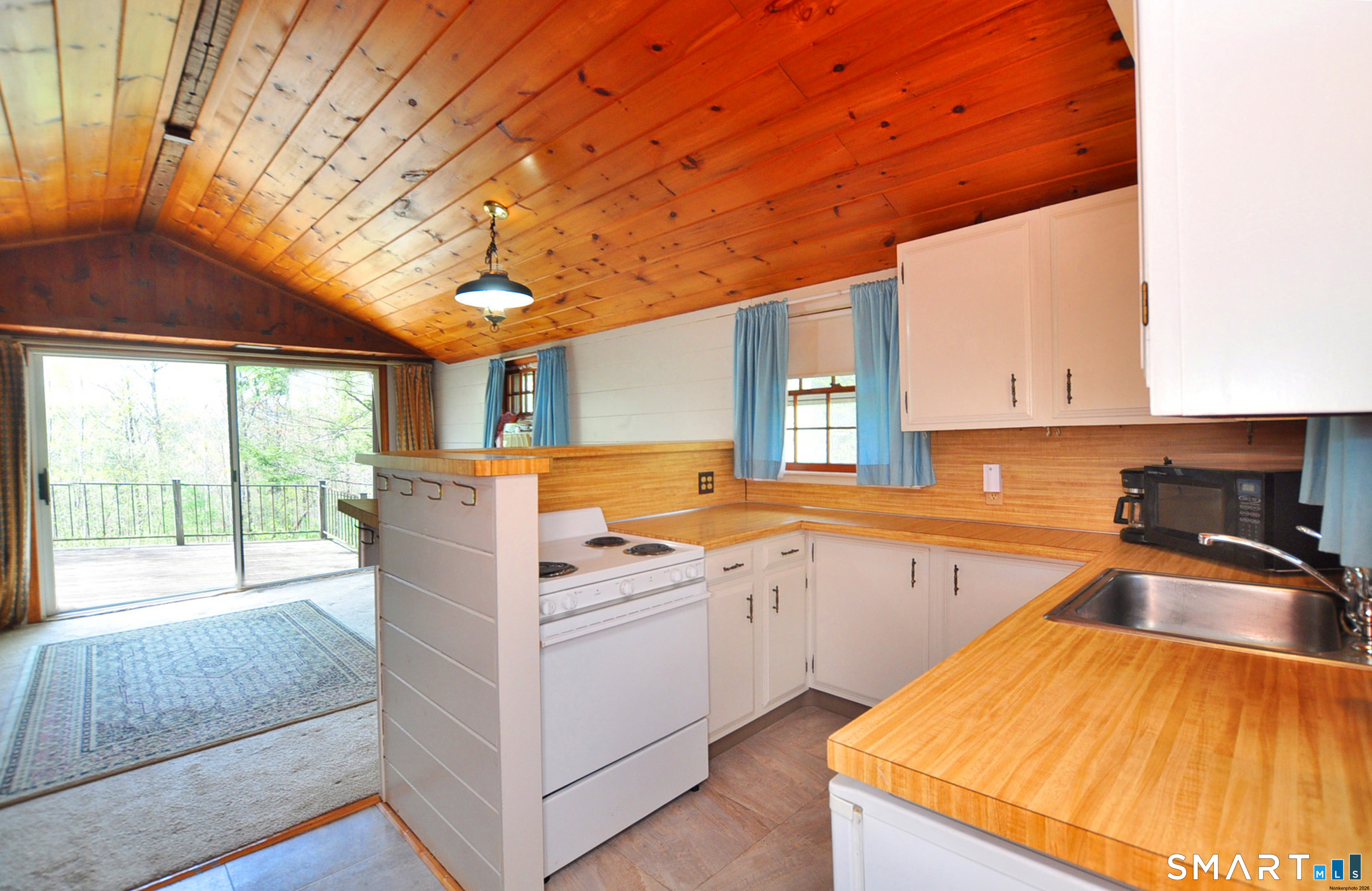 129 Newgate Road East Granby CT 06026