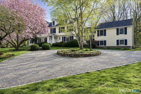 3 Hedgerow Common Weston CT 06883