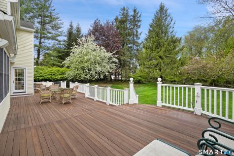 3 Hedgerow Common Weston CT 06883