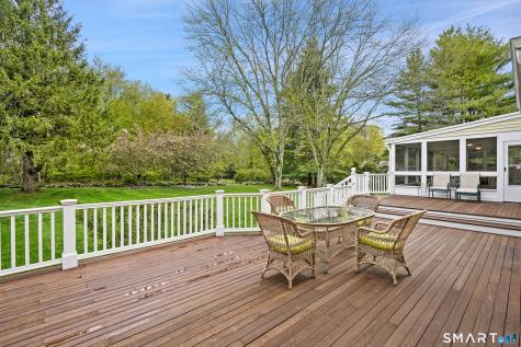 3 Hedgerow Common Weston CT 06883
