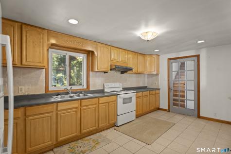 28 Lucas Park Road Norwich CT 06360