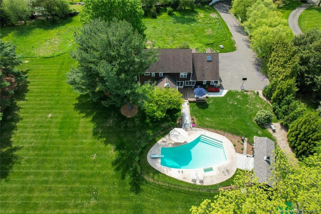2990 Redding Road Fairfield CT 06824
