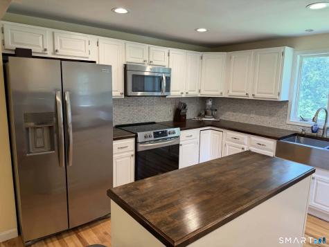 8 Plainview Drive Plainfield CT 06374