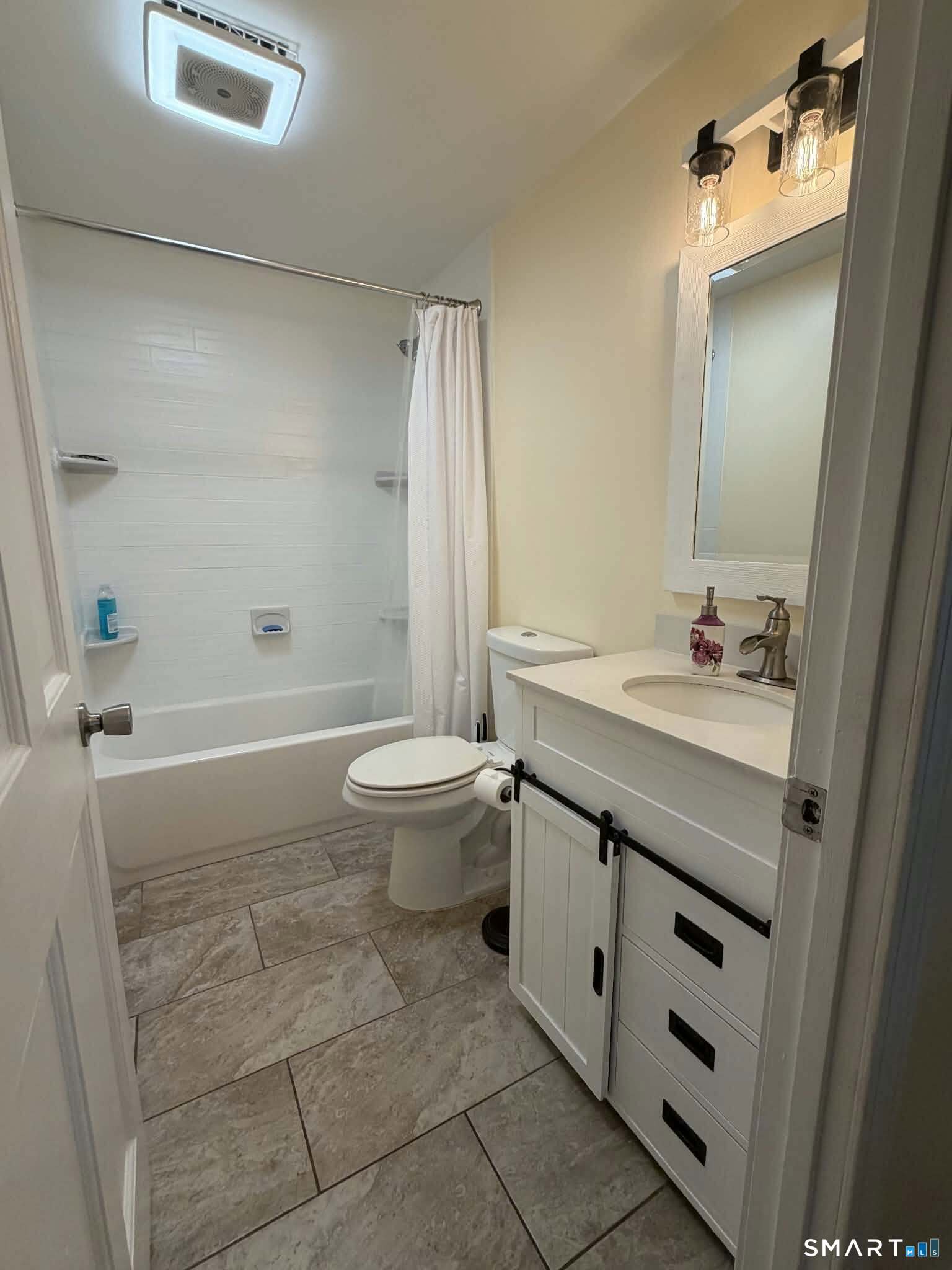 8 Plainview Drive Plainfield CT 06374