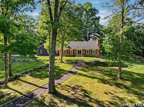 301 Redding Road Easton CT 06612