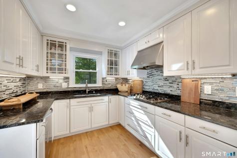35 Hampton Lane Stamford CT 06903