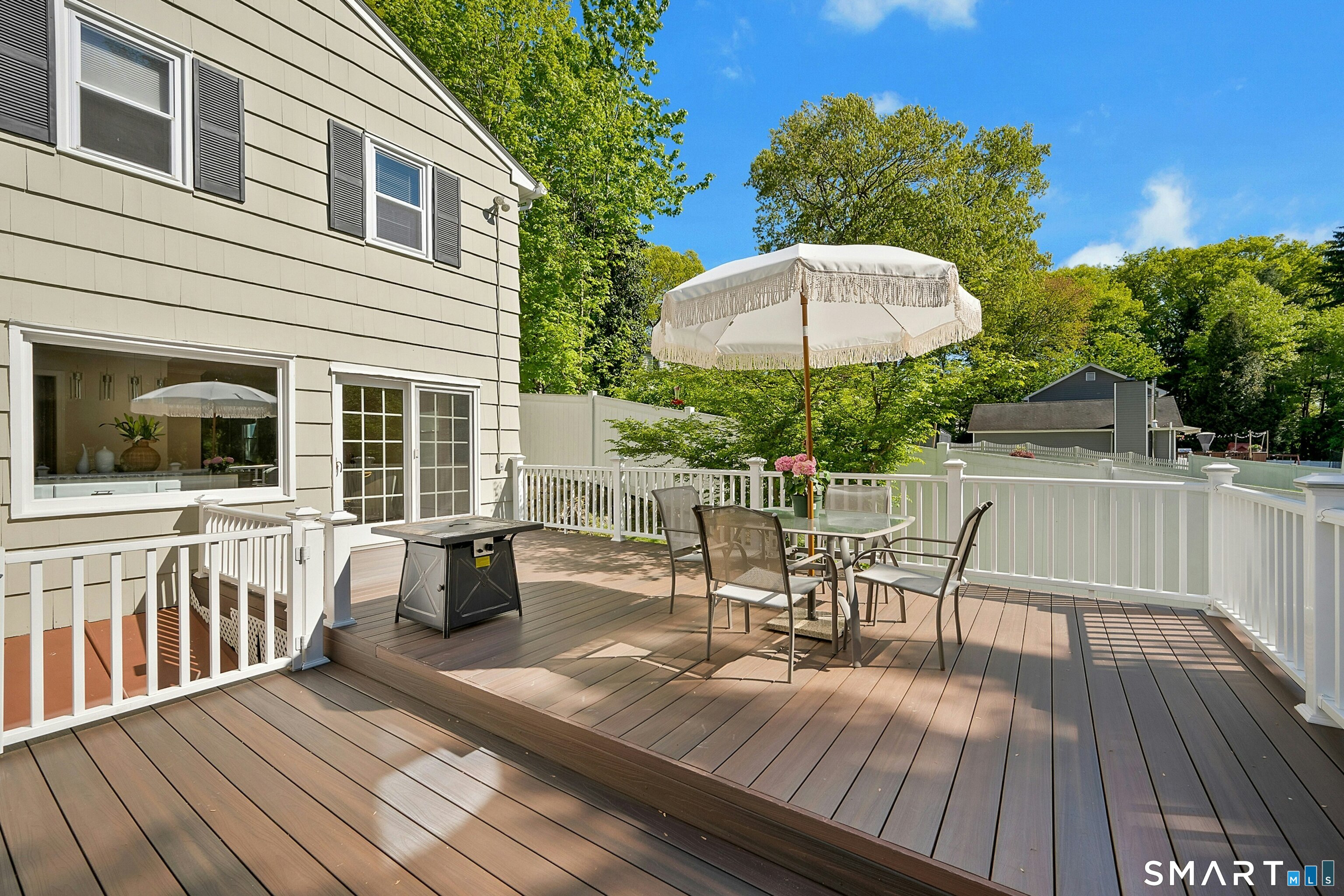 35 Hampton Lane Stamford CT 06903