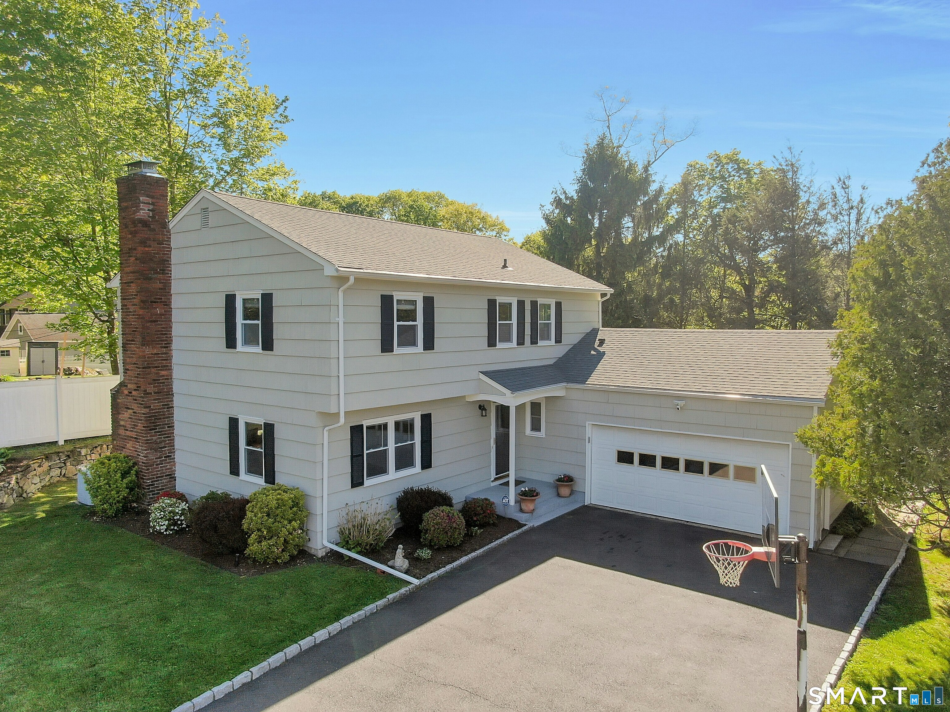 35 Hampton Lane Stamford CT 06903