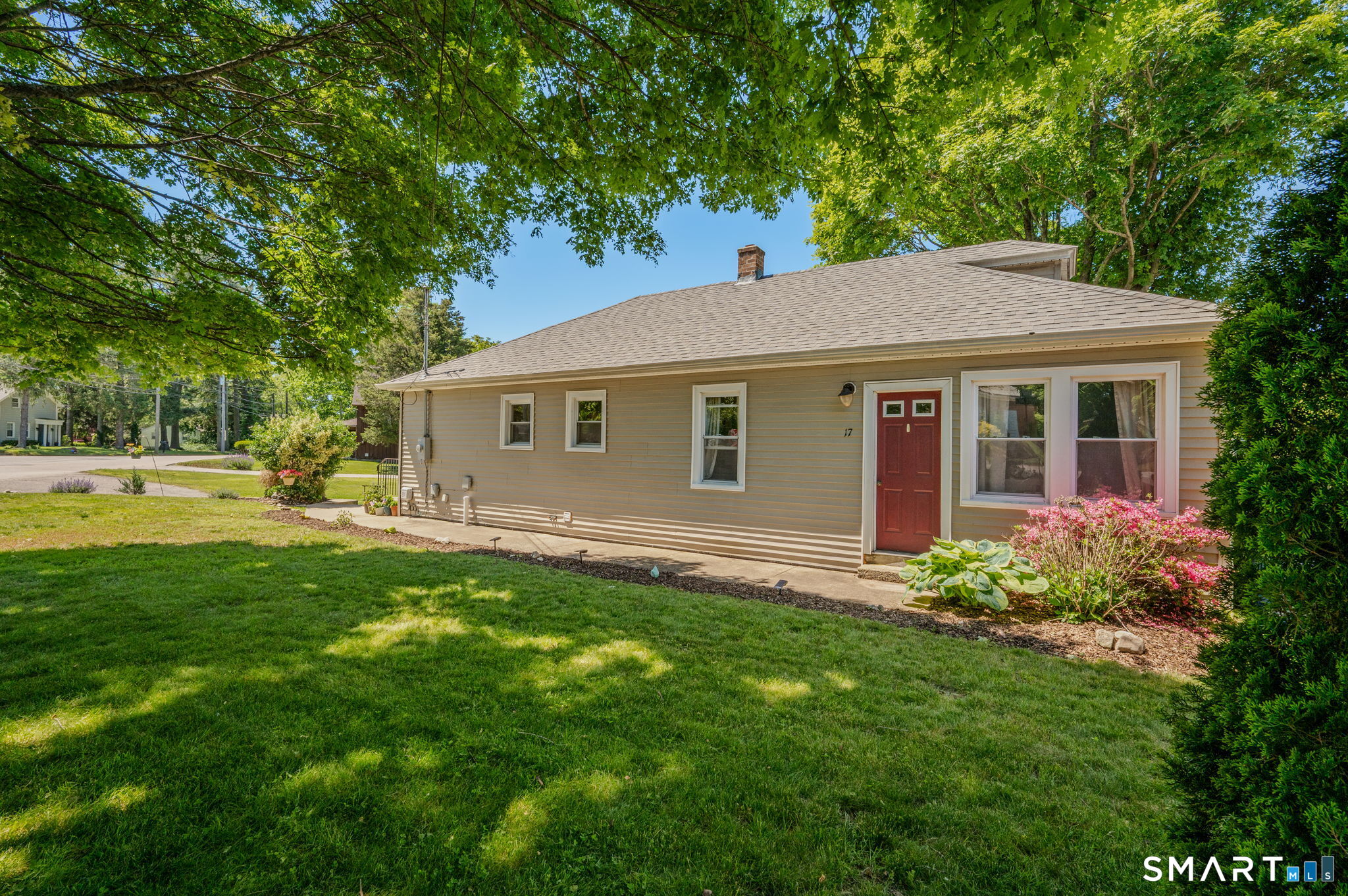 17 Lathrop Road Montville CT 06382