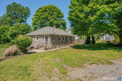 17 Lathrop Road Montville CT 06382