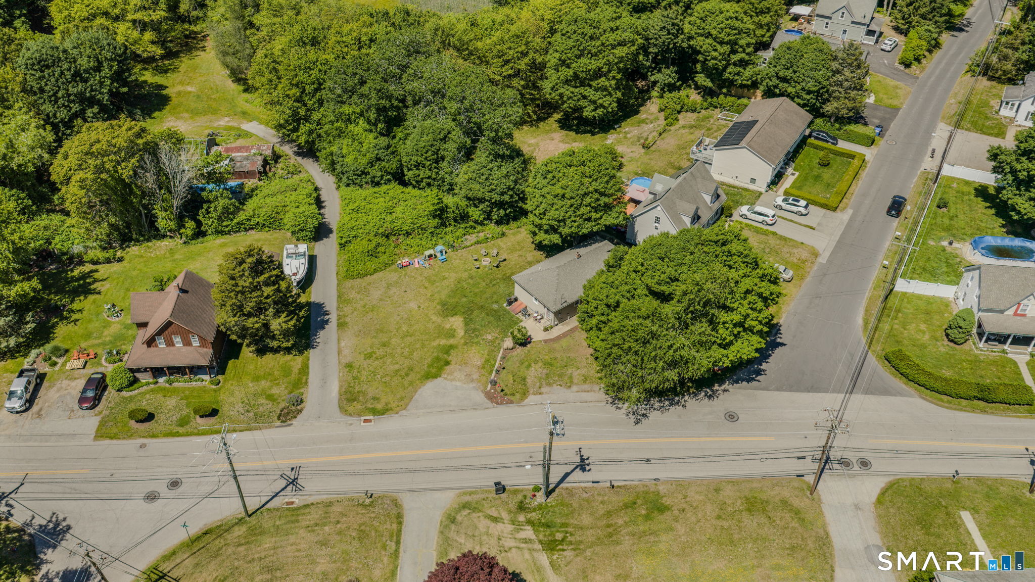 17 Lathrop Road Montville CT 06382