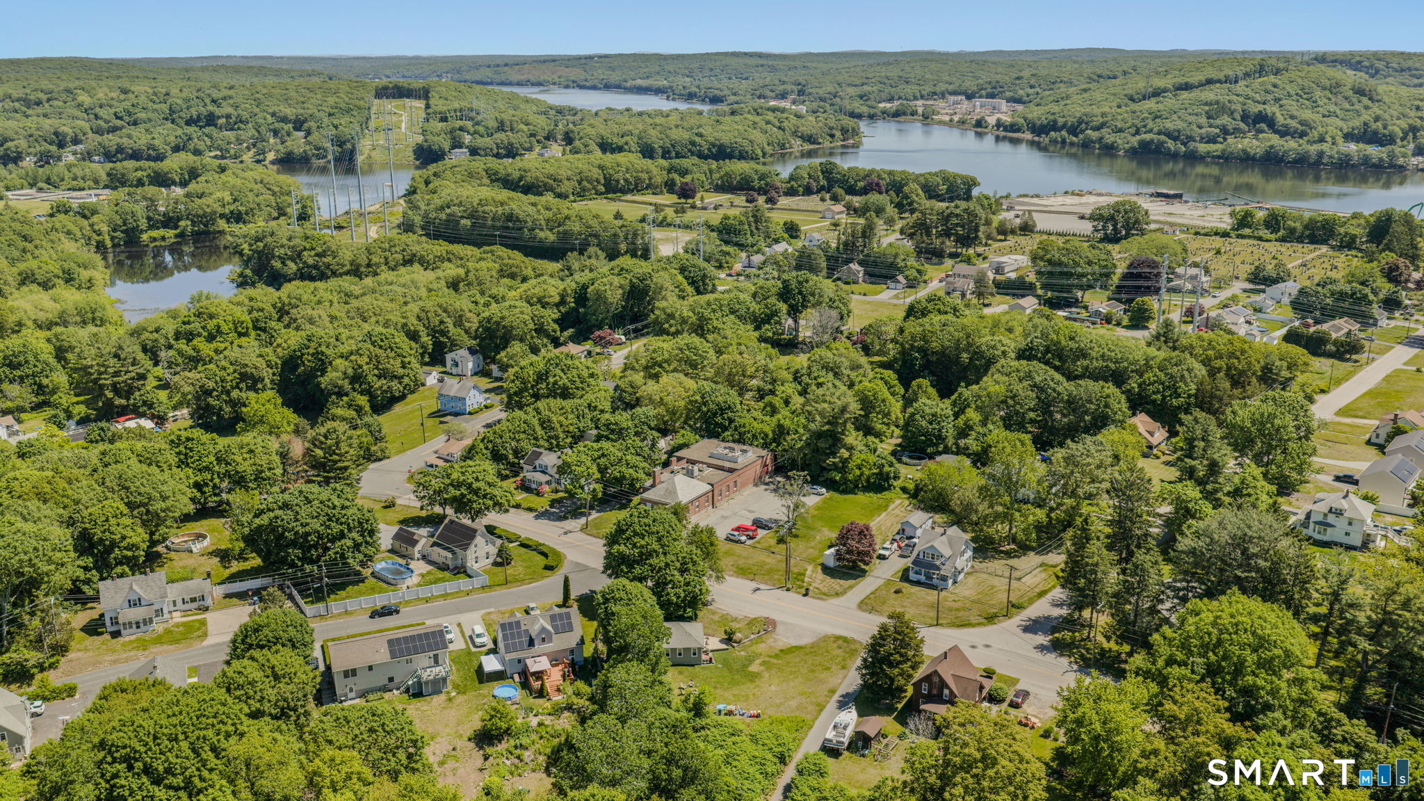 17 Lathrop Road Montville CT 06382