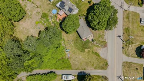 17 Lathrop Road Montville CT 06382