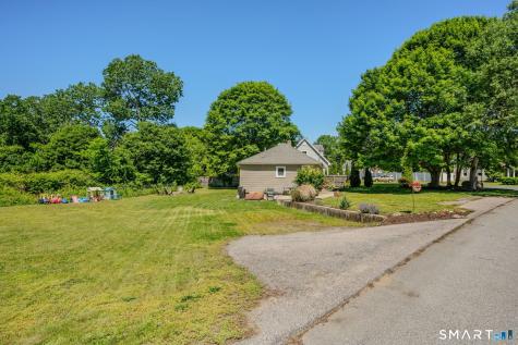 17 Lathrop Road Montville CT 06382