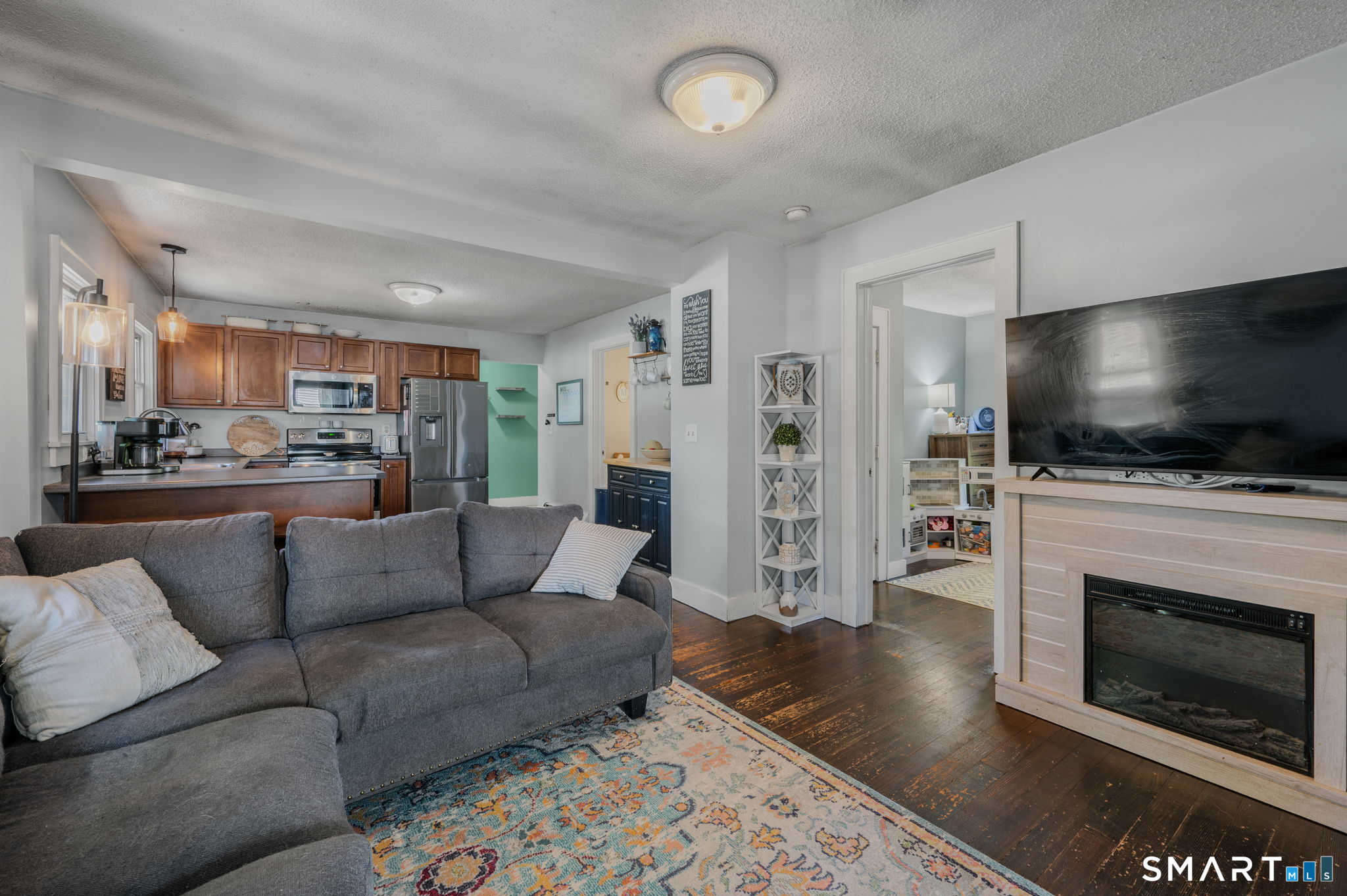 17 Lathrop Road Montville CT 06382