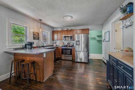 17 Lathrop Road Montville CT 06382