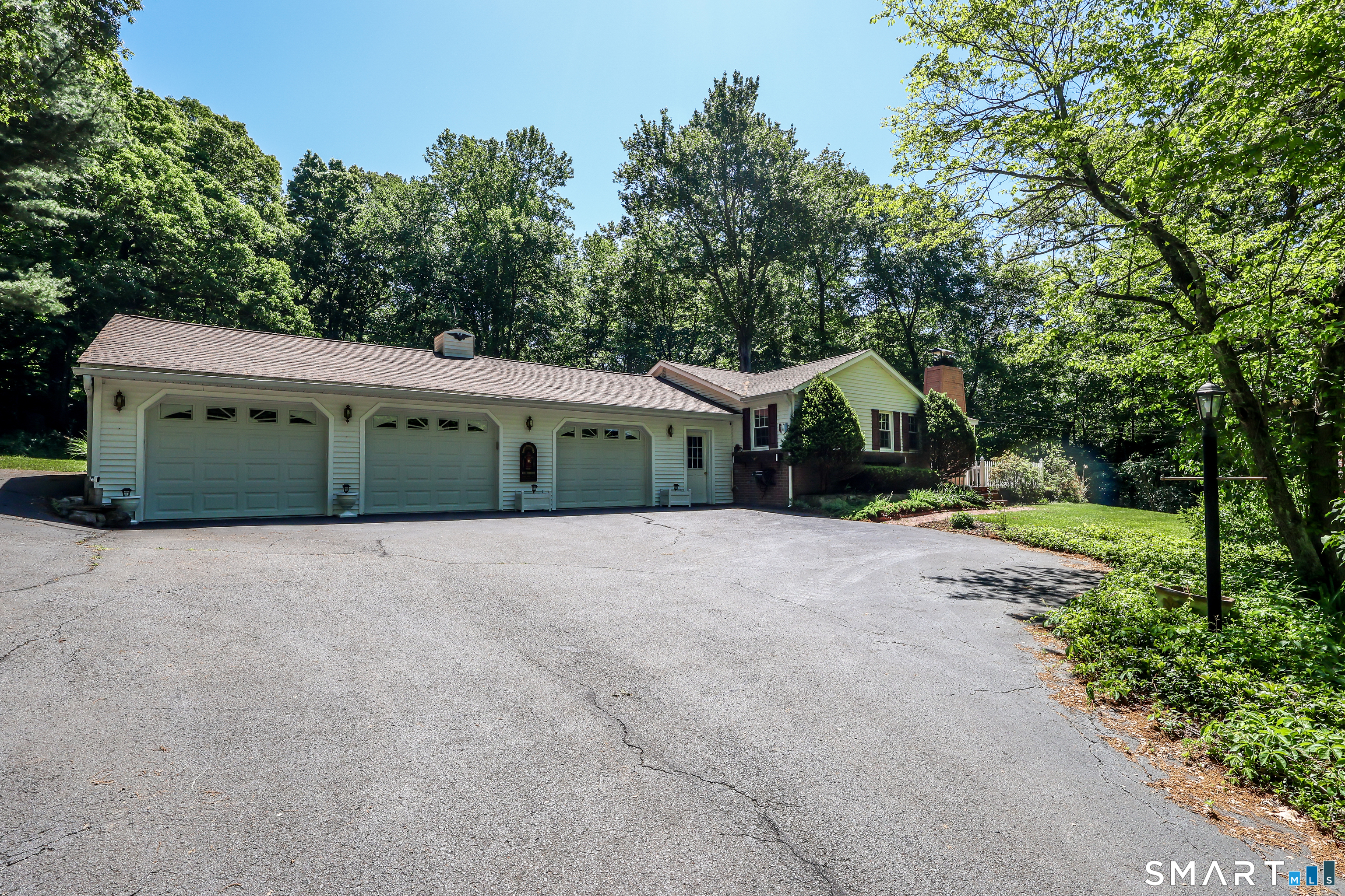 671 Kettletown Road Southbury CT 06488