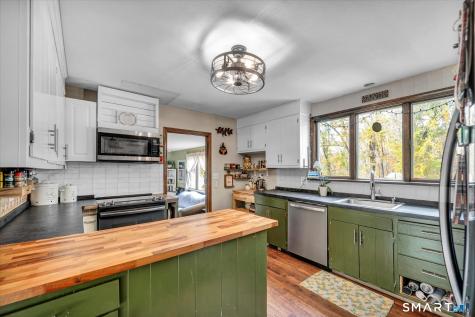103 West Mountain Road Canton CT 06019