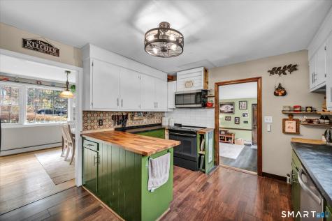 103 West Mountain Road Canton CT 06019