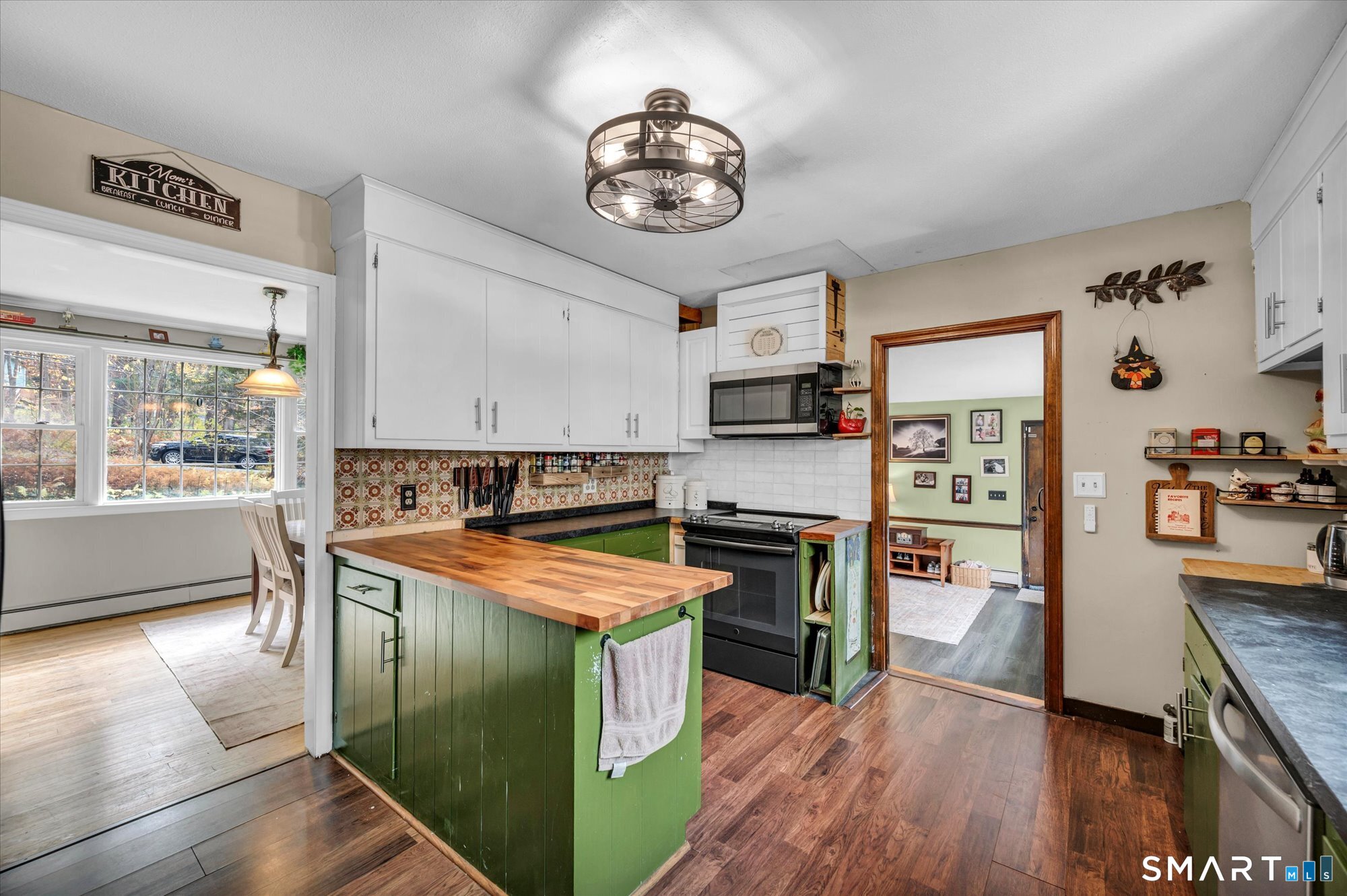 103 West Mountain Road Canton CT 06019