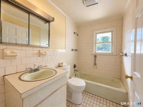 1 Lois Avenue Southington CT 06479