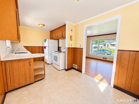 1 Lois Avenue Southington CT 06479