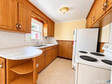 1 Lois Avenue Southington CT 06479