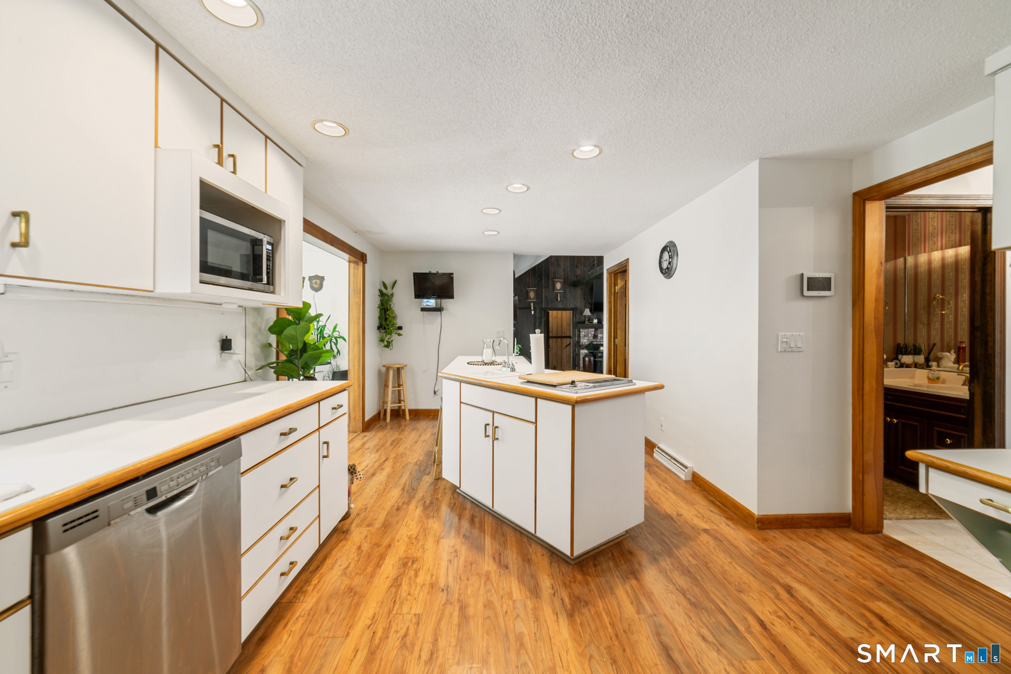 100 Blue Trail Hamden CT 06518