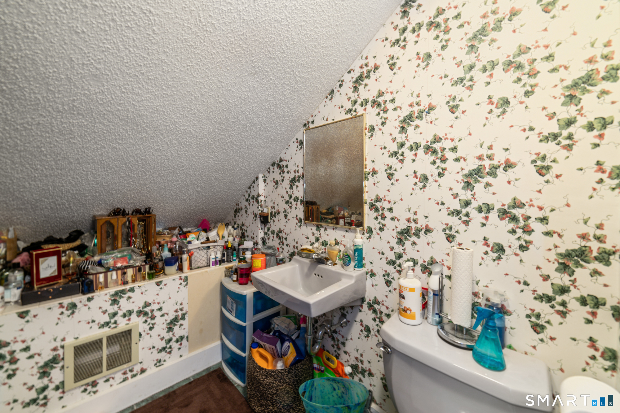 100 Blue Trail Hamden CT 06518