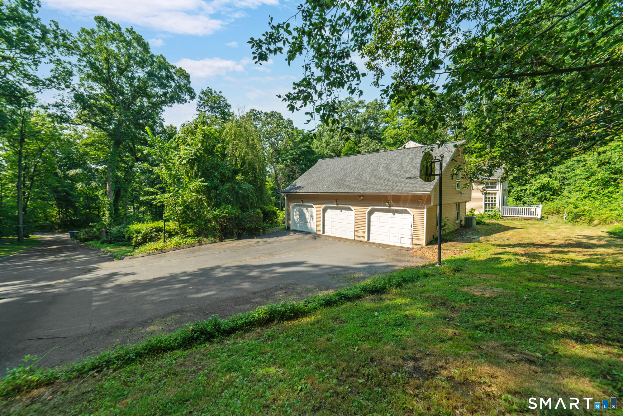 100 Blue Trail Hamden CT 06518