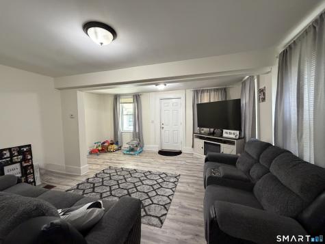 539 Bloomfield Avenue Windsor CT 06095