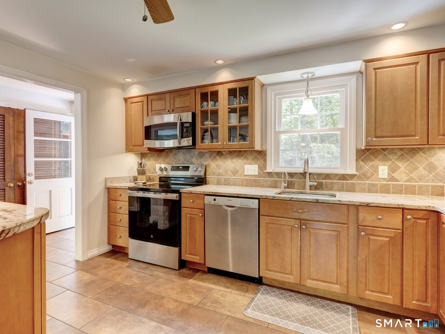 19 Little Lane Mansfield CT 06268