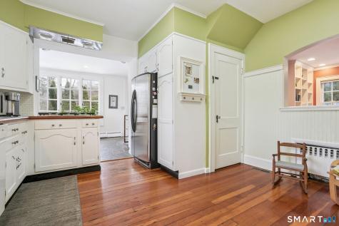 56 Roger Road New Haven CT 06515
