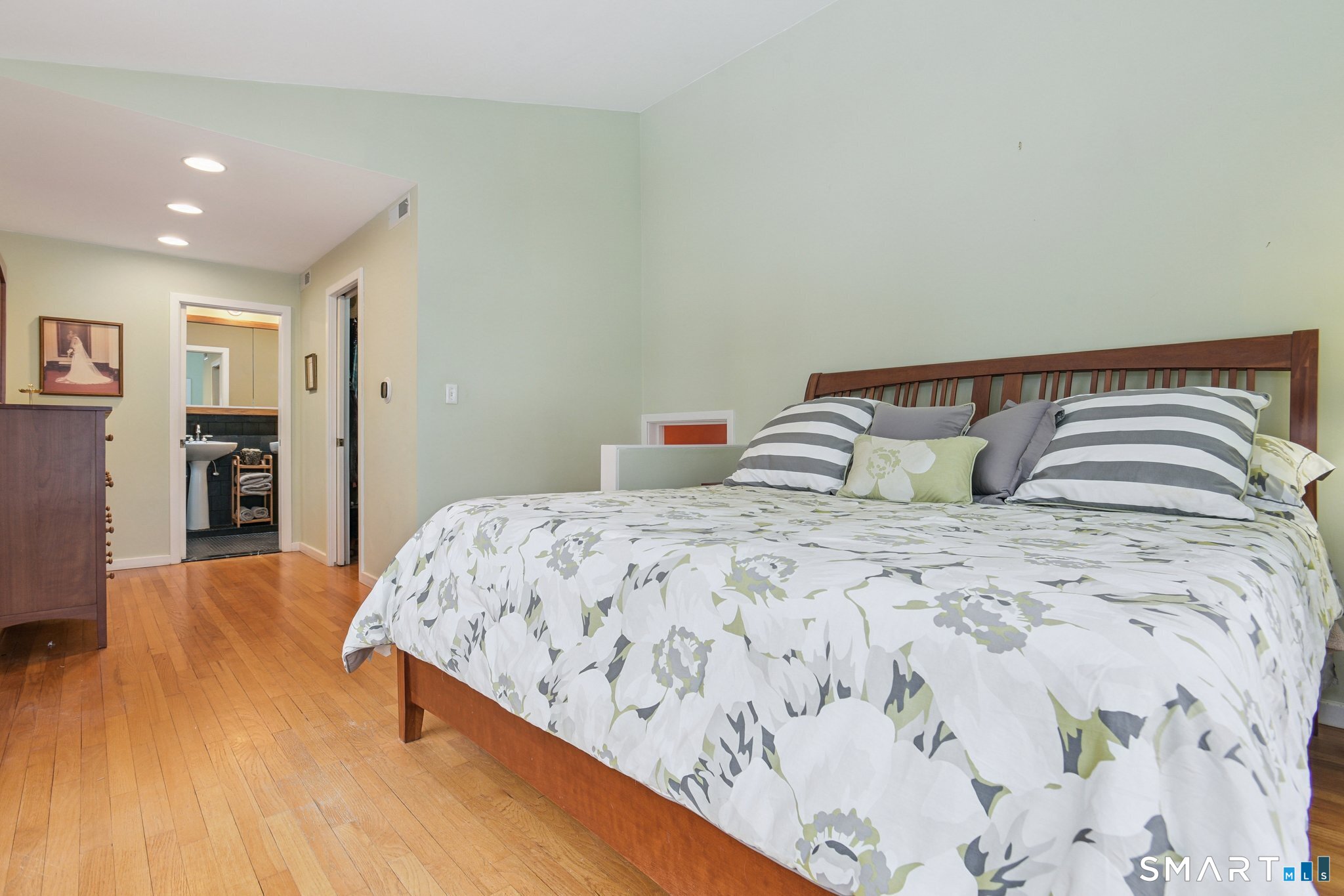 56 Roger Road New Haven CT 06515