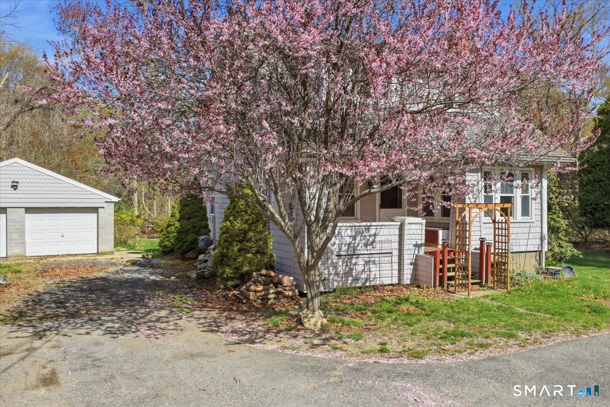 1323 Baldwin Hill Road Ledyard CT 06335