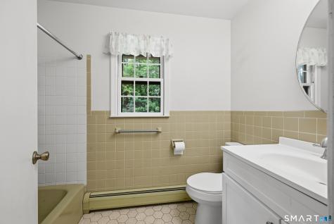 22 Ridge Road Newtown CT 06470