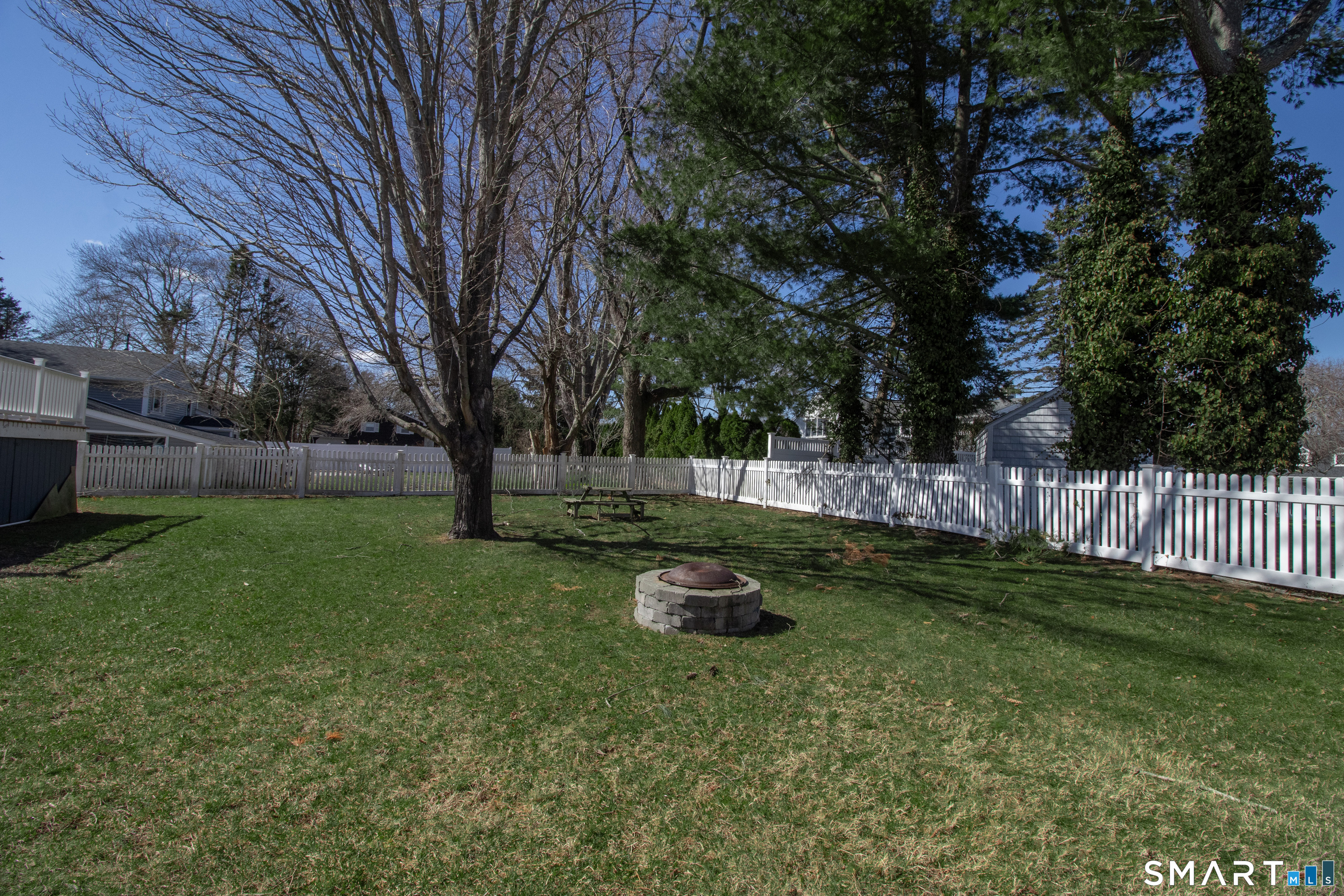 24 Indian Drive Clinton CT 06413