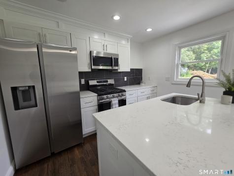 3 Mist Hill Drive Brookfield CT 06804