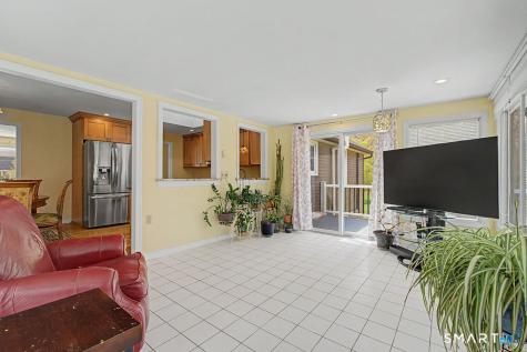 6 Yankee Peddler Path Madison CT 06443