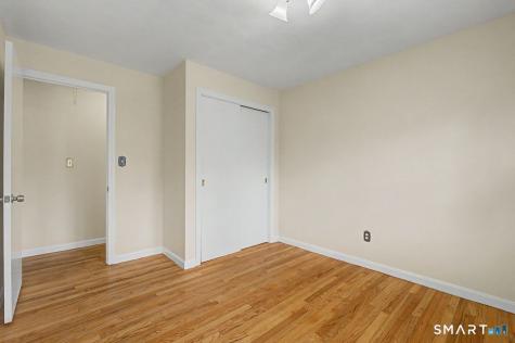 6 Yankee Peddler Path Madison CT 06443