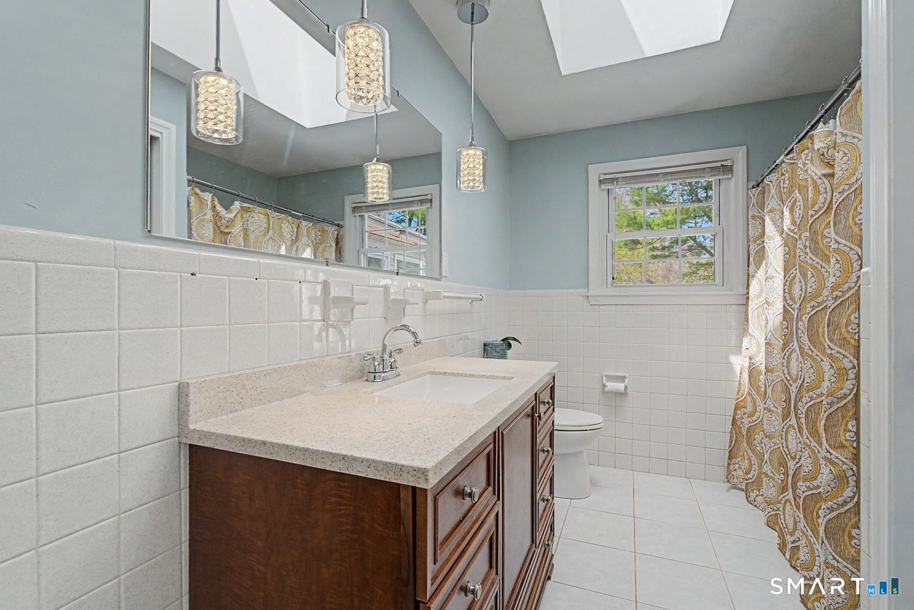 6 Yankee Peddler Path Madison CT 06443